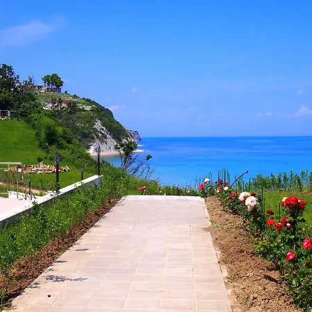 Ξενοδοχείο με διαμερίσματα виста клиф - Byala Vista Cliff